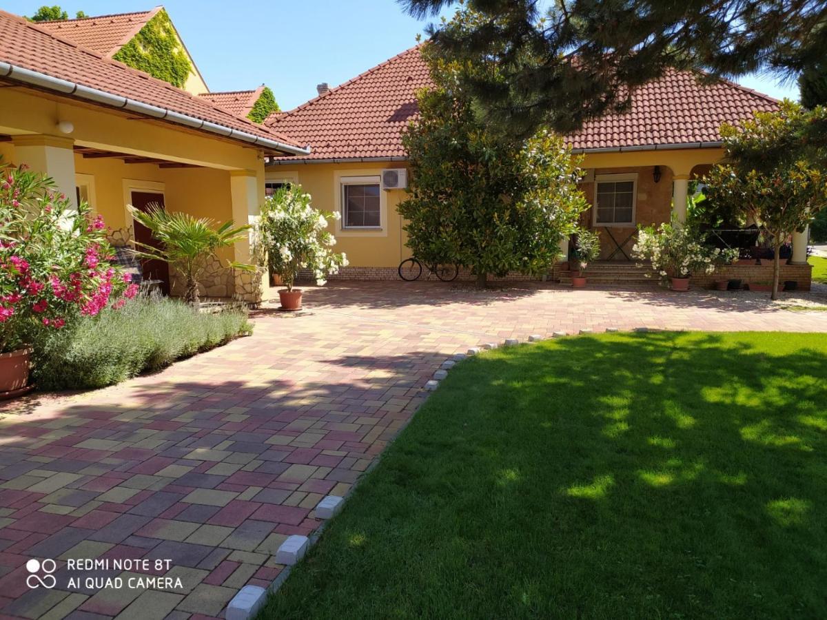 Spengler Apartman Harkány Exterior photo